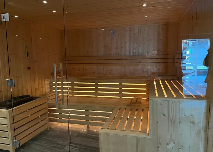 Kapitańskie Kasprowicza 20b Basen Sauny Jacuzzi Grota Solna Siłownia